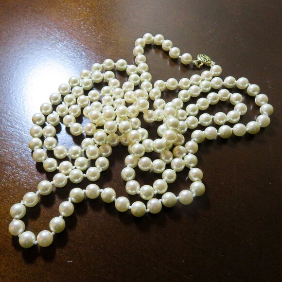 Vintage RMN 60" Opera Length Knotted Lustrous Faux Pearl Single Strand Necklace - Picture 8 of 8